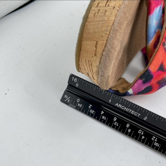 TOMS Sienna Wedge Sandals - Picture 5 of 8